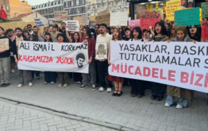 anadolu-universitesi-protesto